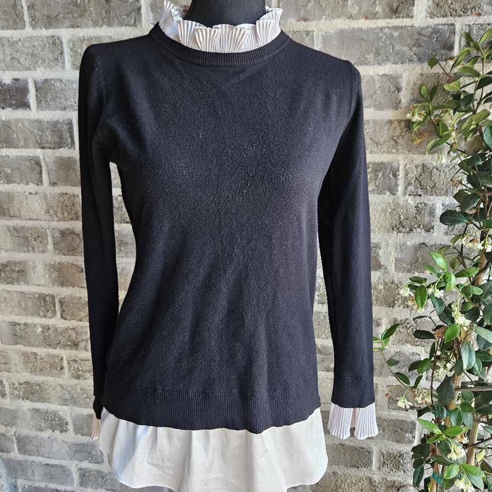 Siani Milano Black Sweater‎ With White Ruffled Trim Size Medium